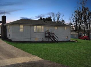 126 E End Rd, Connellsville, PA 15425