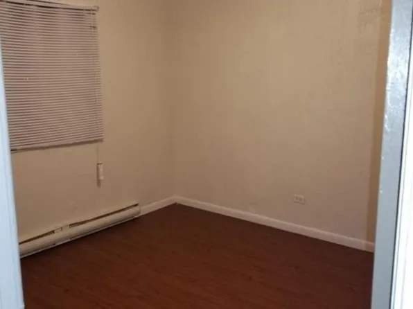 1200 E Oak St APT 1, Kankakee, IL 60901