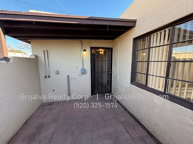 3001-3015 E La Madera Dr — Photo 11