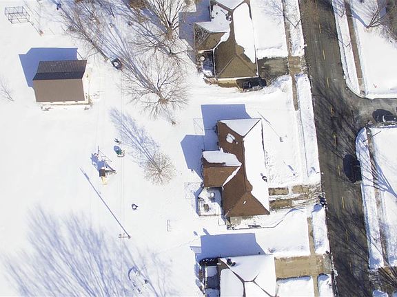 4th image of 612 N Anton Ave