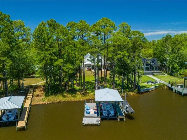 103 Bayou Forest Dr W, Freeport, FL 32439