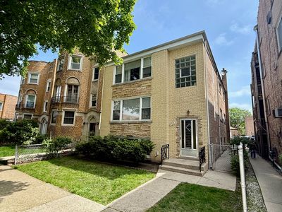 6311 N Troy St, Chicago, IL, 60659