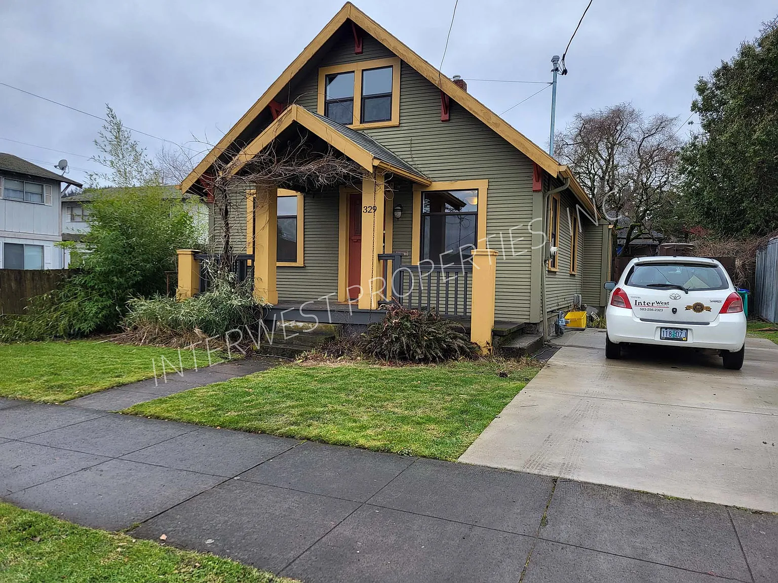 3 bed, 1302 sqft, $2,795 — Photo 1