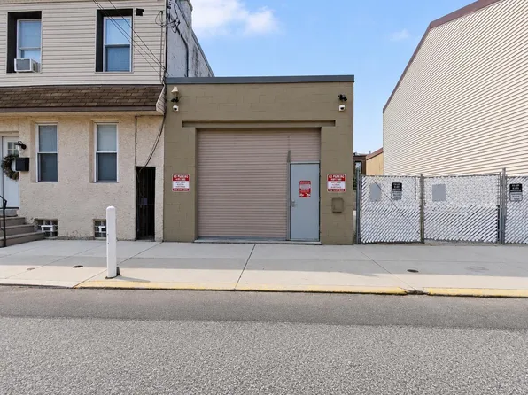 2664 Mercer St, Philadelphia, PA 19125