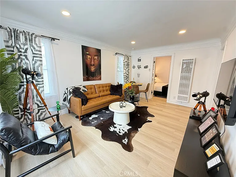 1123 1/2 N Vista St — Photo 17