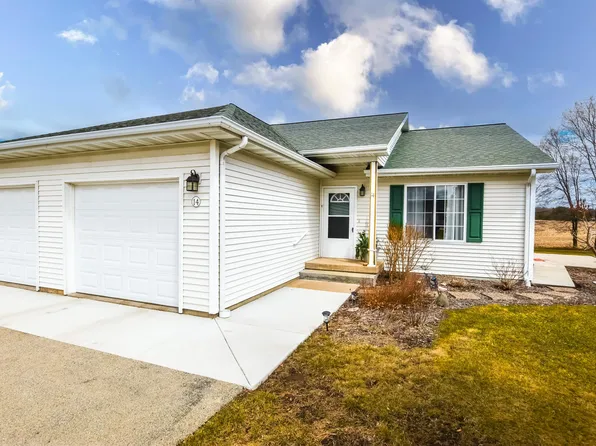 870 Patricia Ct Unit 14, Green Lake, WI 54941