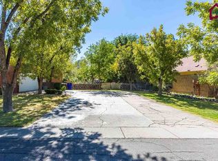 150 Mimosa Ln, Las Cruces, NM 88001