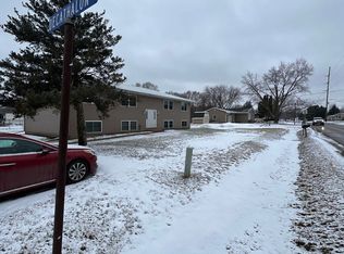 1271 Black Hawk Rd APT 2, Waterloo, IA 50701