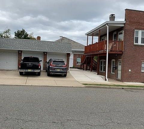 2nd image of 271 Amboy Ave