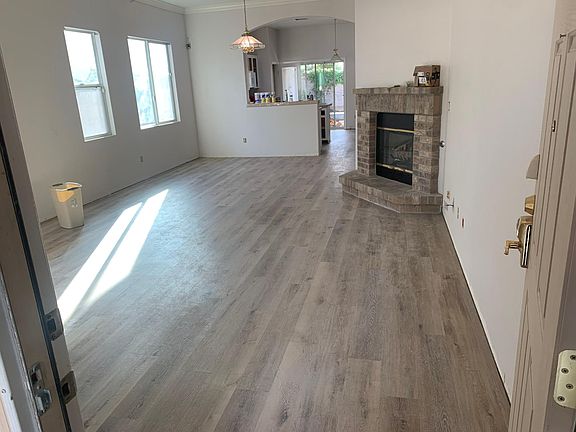 3rd image of 228 Halley Glen Dr