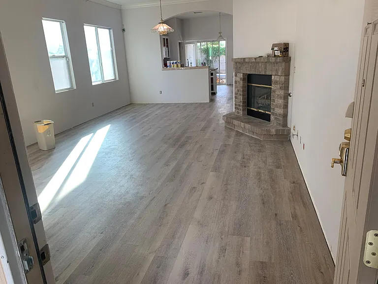 228 Halley Glen Dr — Photo 3
