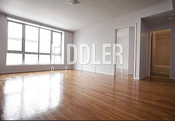 4th image of 324 Grand Ave APT 3A