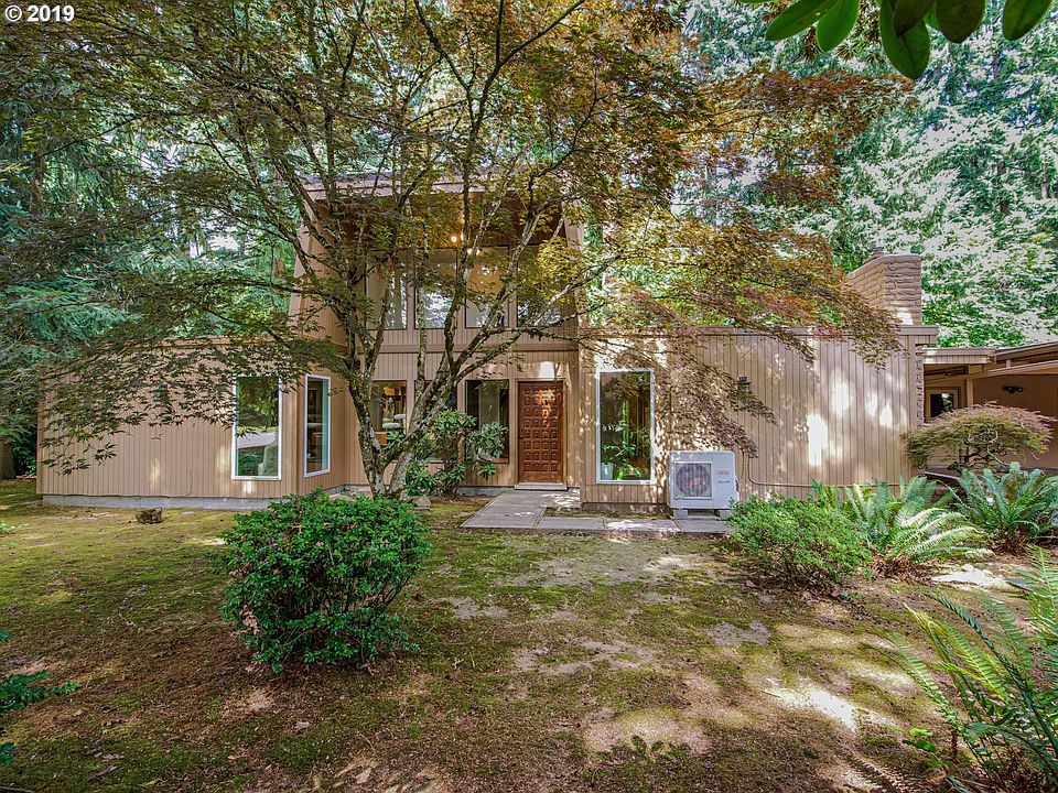 1st image of 2316 NE 110th Pl