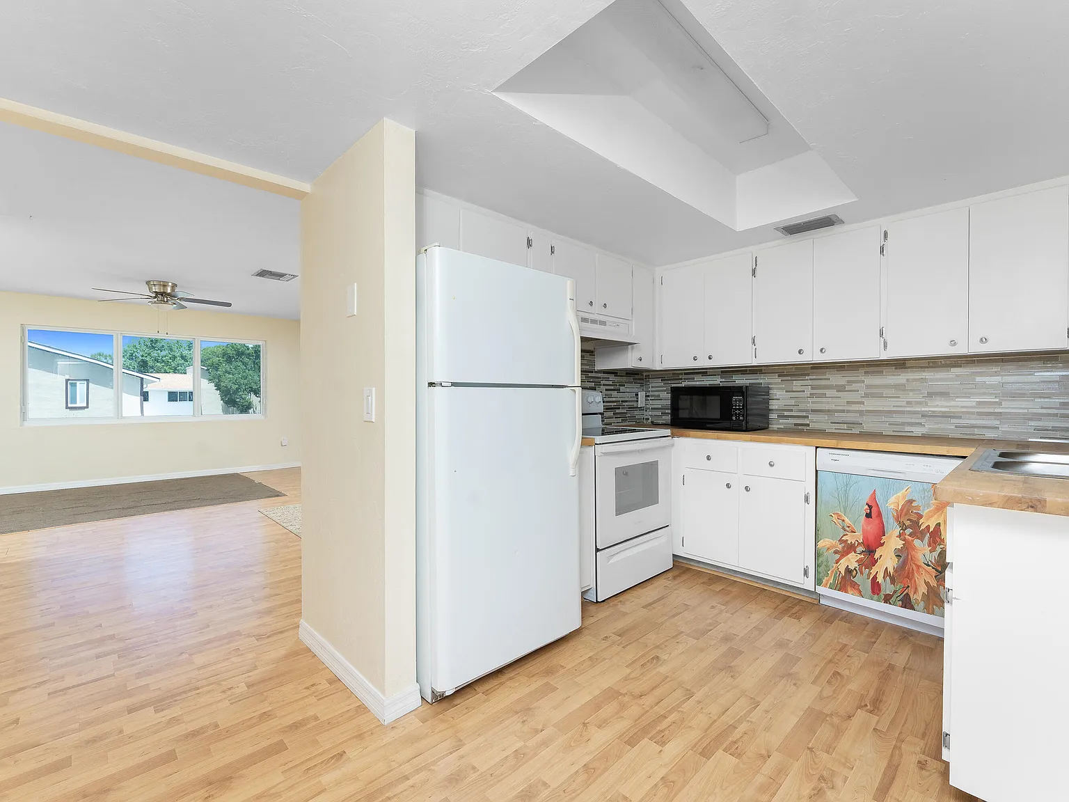 2 bed, 2.0 bath, 1046 sqft, $1,150 — Photo 3