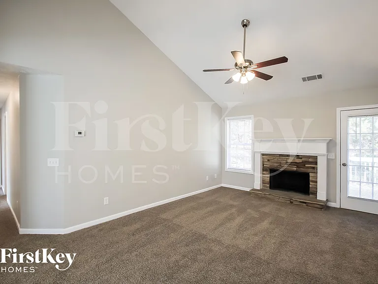 229 Springbrook Ct — Photo 3