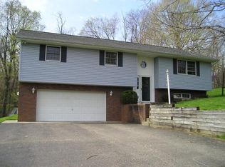 1740 Nob Hl, Zanesville, OH 43701