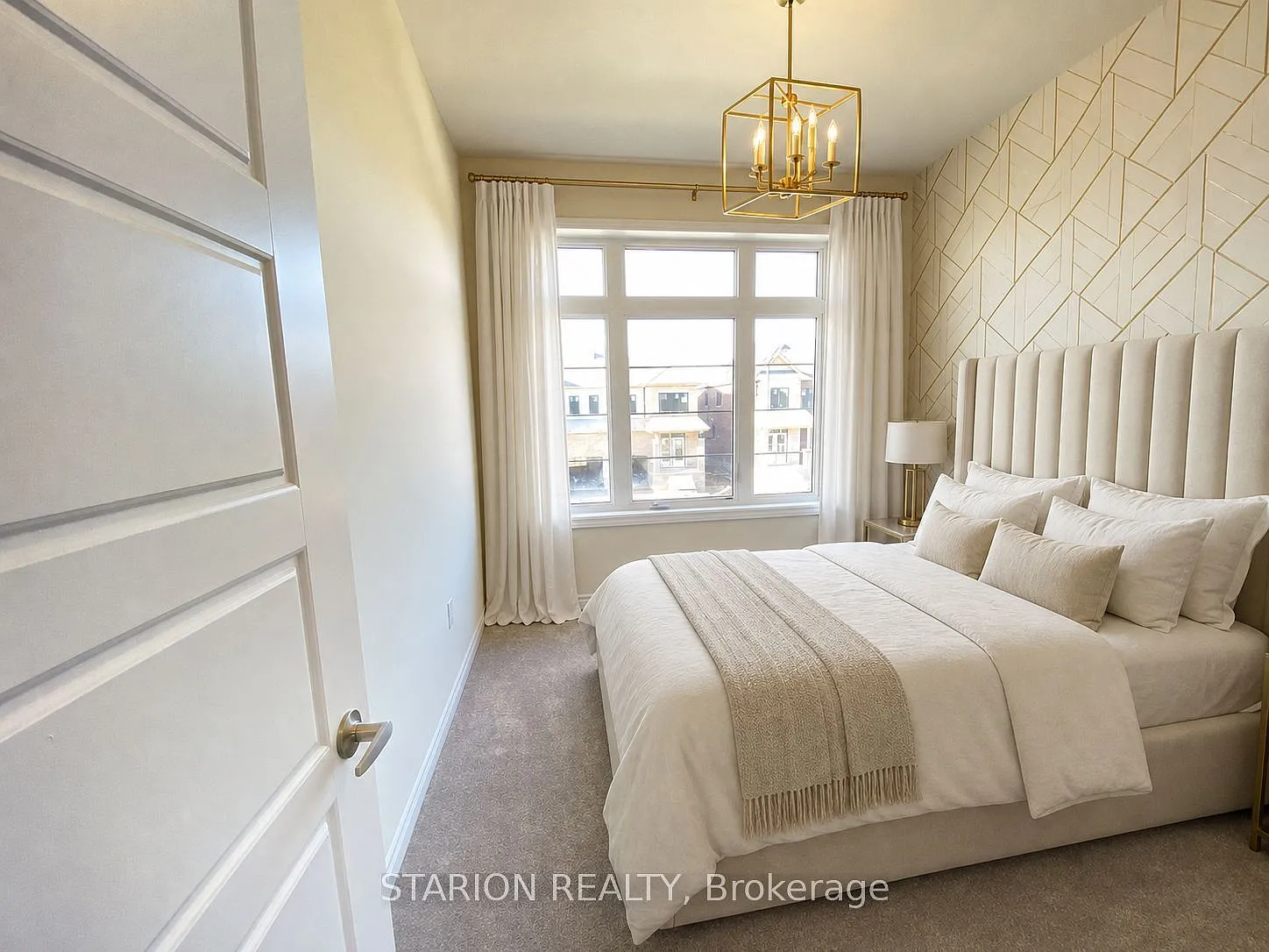 4 bed, $3,200 — Photo 4