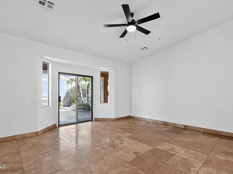 7742 E Los Gatos Dr — Photo 8