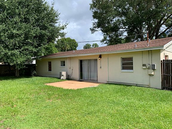 2nd image of 1518 W River Ln