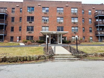 5 Oakdale Manor #B11, Suffern, NY, 10901