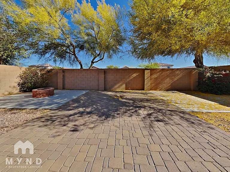 12418 W Valentine Ave — Photo 17