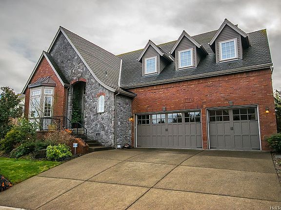 Large Three Car Garage