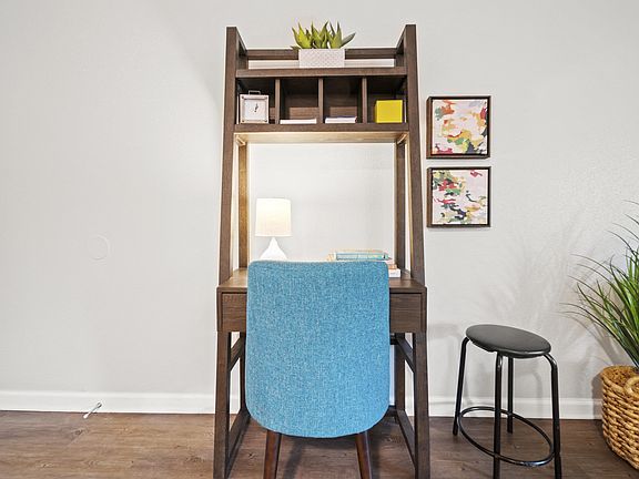 4th image of 1525 E Palm Valley Blvd #906