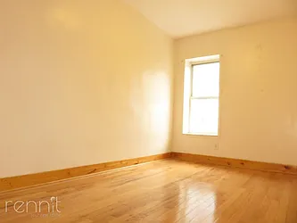 Rented by Rennit Inc.