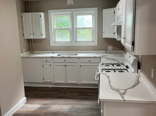 77 Pearl St #1, Middleboro, MA 02346