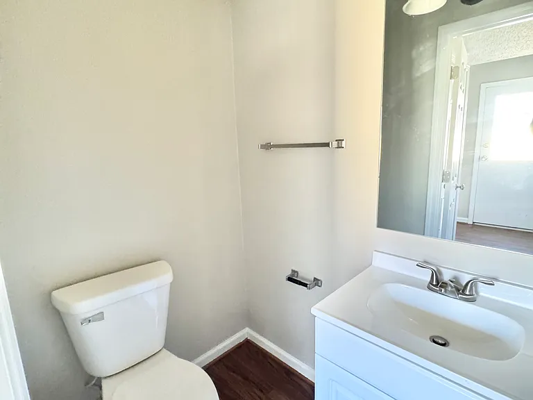 727 Kentucky Pkwy — Photo 5