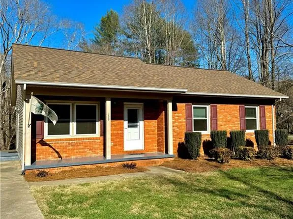 129 Brookside Dr, Millers Creek, NC 28651