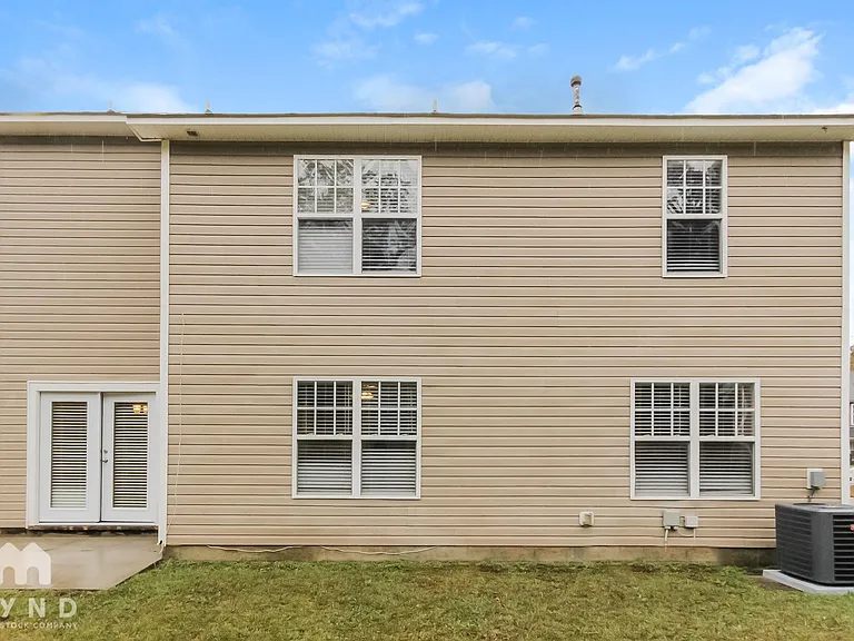 712 Raindrops Rd — Photo 15