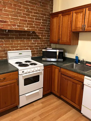 32 Riverdale St #1 Photo 1