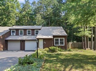 82 Pepperbush Pl, Malta, NY 12020