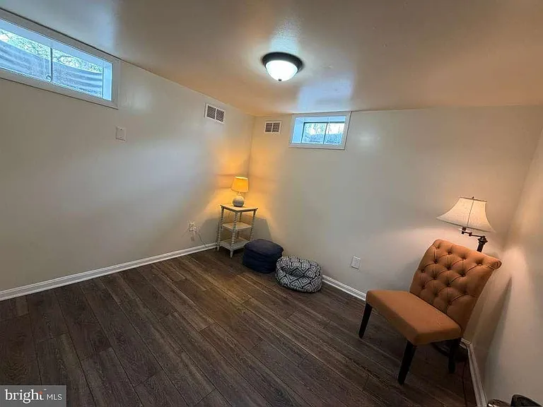 233 Molden Dr — Photo 20