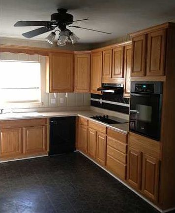 4th image of 2150 Brenda Ave