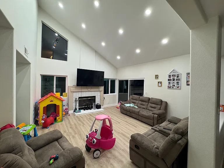 3350 Twincreek Ct — Photo 24