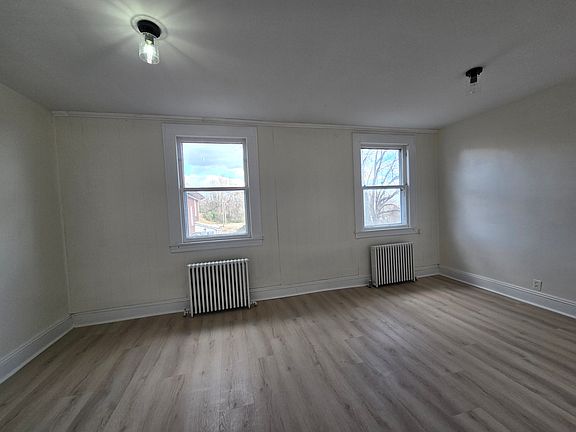 4th image of 612 E Church St #5