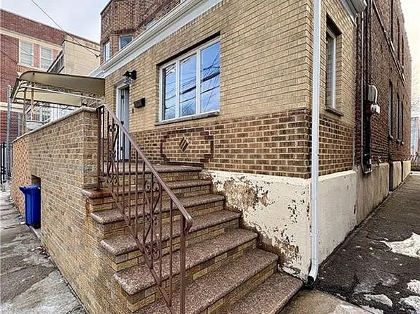 79-28 67th Dr, Flushing, NY 11379