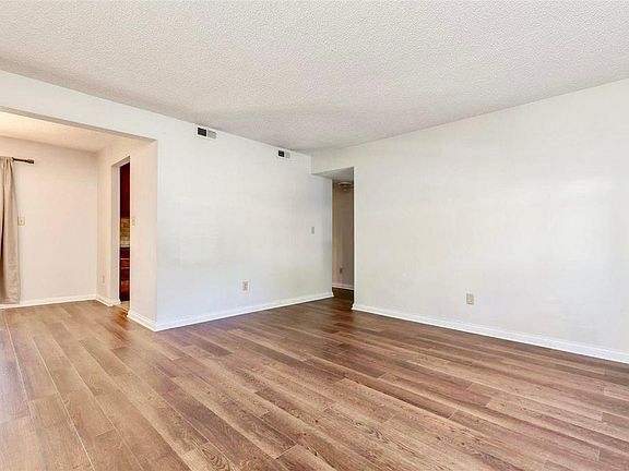 3rd image of 9178 N Swan Cir