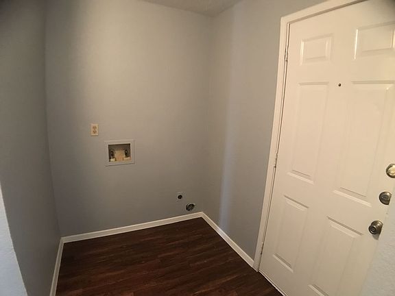 5th image of 3225 Cortez Dr APT D