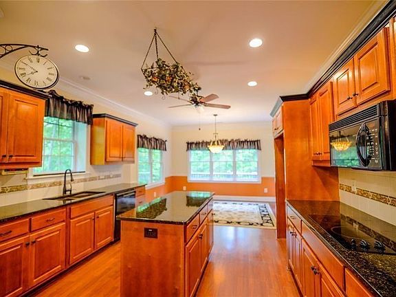 4th image of 4459 N Gate Dr