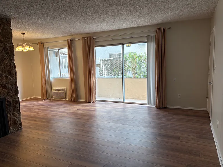 11929 Kiowa Ave — Photo 17