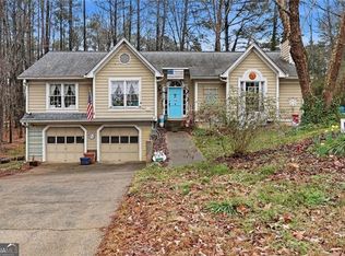 2526 W Shiloh Ct, Kennesaw, GA 30152