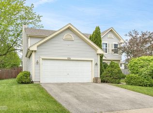 684 Lakewood Farms Dr, Bolingbrook, IL 60490