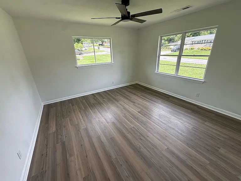 4314 Shawnee Cir — Photo 7