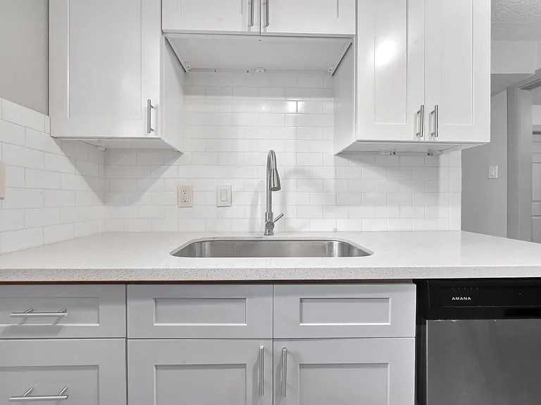2503 Delano St — Photo 17