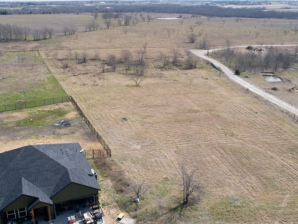 2nd image of 2371 La Vega Rd