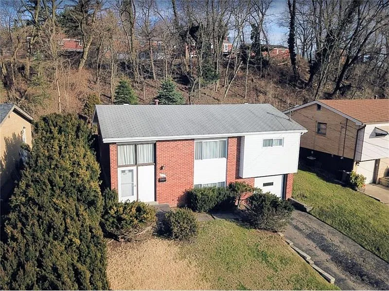 312 Walpole Dr photo 1