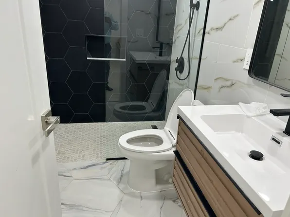 (undisclosed Address), Bellerose, NY 11426